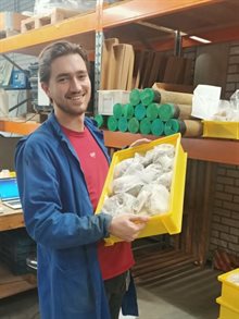 Offshore samples worden omgepakt in de Utrechtse beschrijfruimte voordat ze naar het Kernhuis gaan.